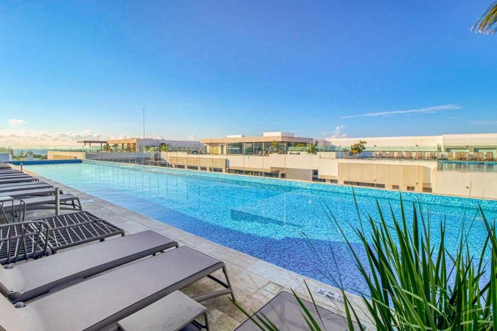 3 Bedroom Deluxe Condo Playa Del Carmen