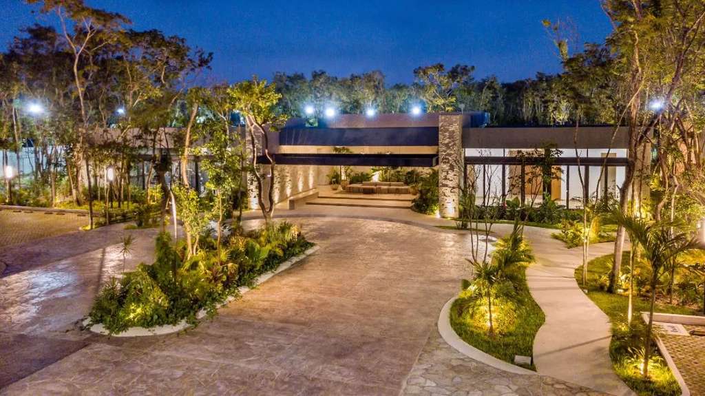 Lote de Terreno en Comunidad Cerrada de Lujo - Playa Del Carmen